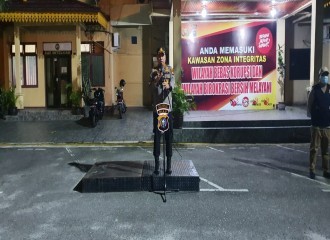 KAPOLRESTA PEKANBARU PIMPIN APEL TIM YUSTISI DALAM RANGKA PENDISIPLINAN PPKM LEVEL IV DI KOTA PEKANBARU