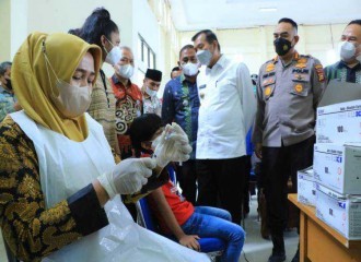 Jelang Idul Fitri 1443 H, Polresta Pekanbaru Gelar 1 Juta Vaksin Bersama PWNU