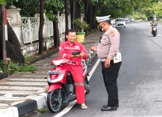 8 Hari Berselang Unit Lantas Polsek Limapuluh Laksanakan Penertiban Operasi Zebra Lancang Kuning 2022.