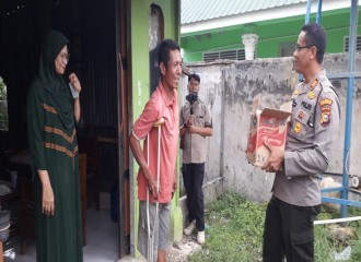 Memperingati Hari Disabilitas Internasional, Polsek Tampan Polresta Pekanbaru (Polda Riau) Berikan Bantuan Terhadap Penyandang Disabilitas