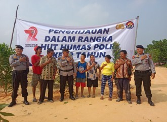 Polresta Pekanbaru Memperingati Hari Jadi Humas Polri Ke-72 Dengan Kegiatan Penghijauan
