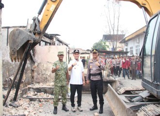 Polresta Pekanbaru Gelar Apel Dan Gotong Royong Rekonstruksi Asrama Polisi